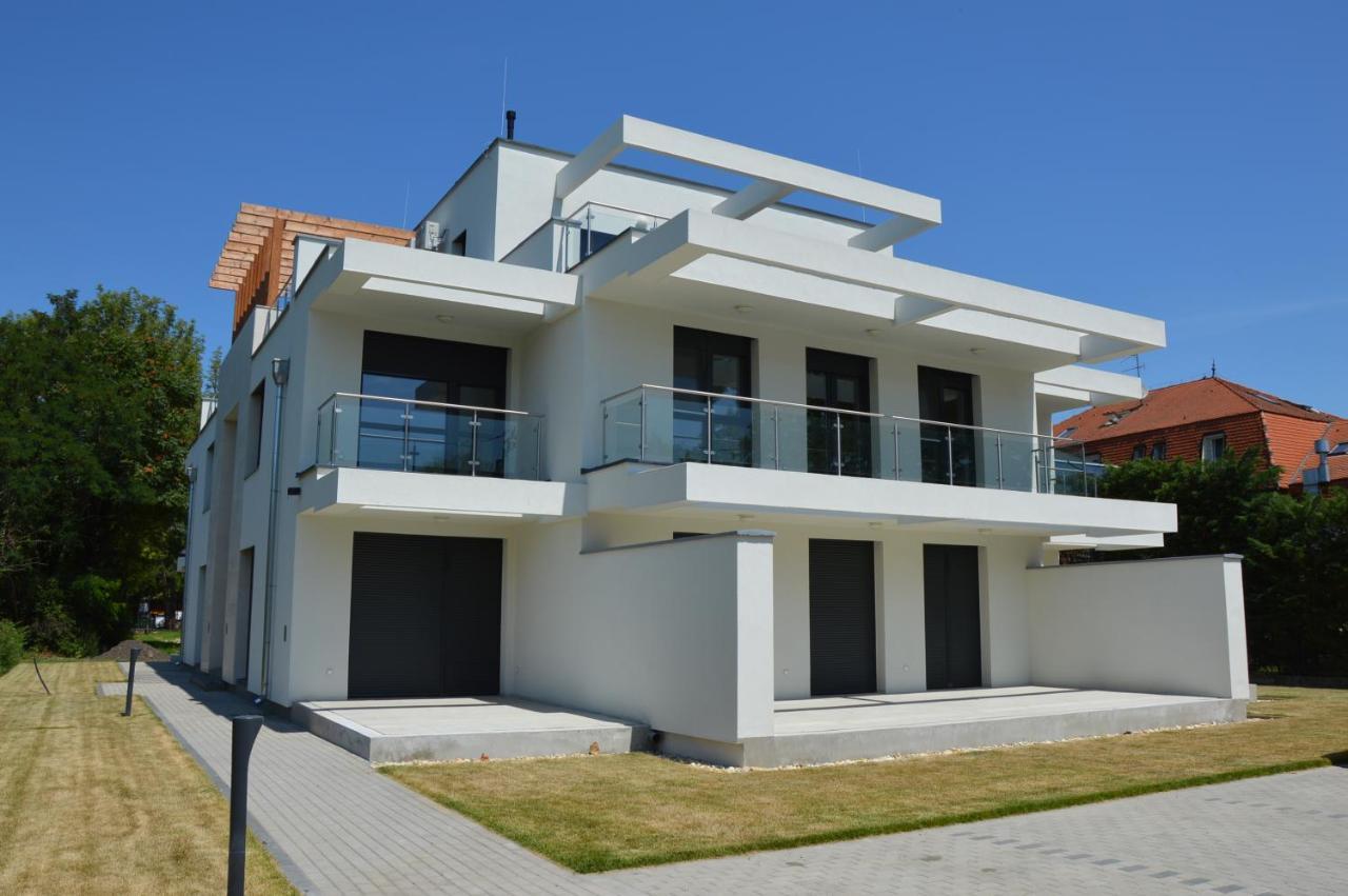 Inn Lelle Balatonlelle Exterior foto